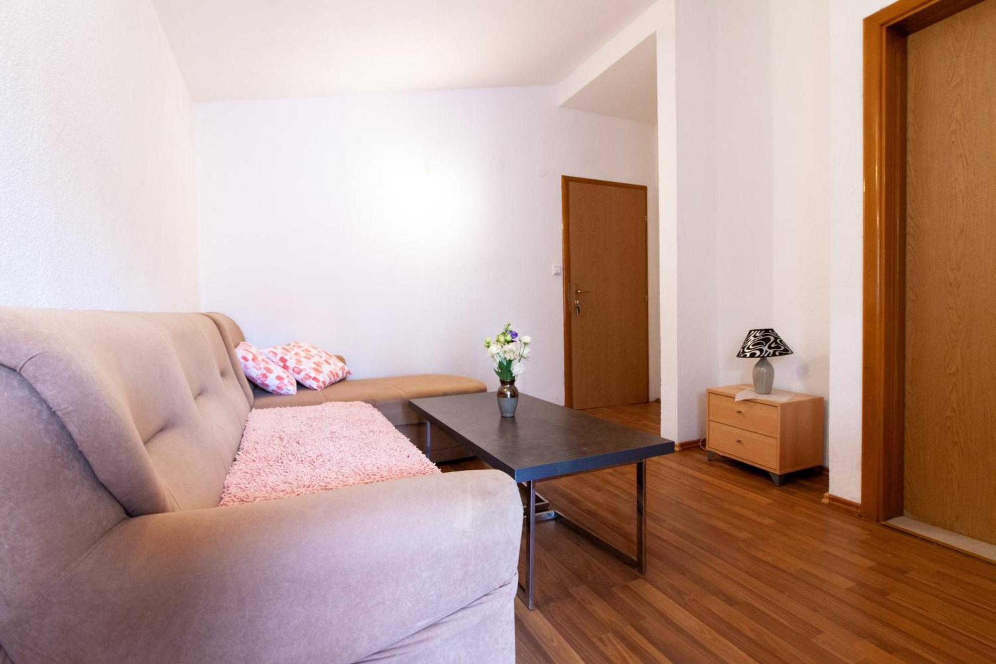 Apartments Laura Неум Номер фото